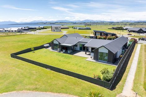 Photo of property in 21 Red Deer Place, Te Anau, 9600