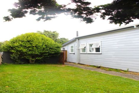 Photo of property in 2 Tawhiti Road, Hawera, 4610