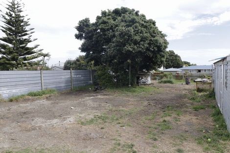 Photo of property in 219 Puriri Street, Castlecliff, Whanganui, 4501