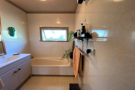 Photo of property in 190 Abel Tasman Drive, Takaka, 7183