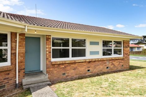 Photo of property in 74 Bremworth Avenue, Dinsdale, Hamilton, 3204