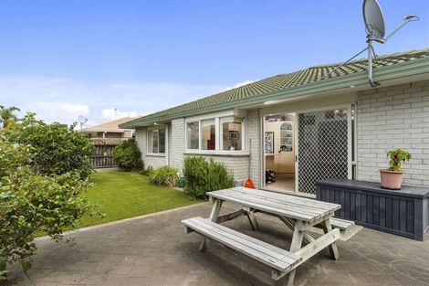 Photo of property in 17 Reef Avenue, Papamoa Beach, Papamoa, 3118