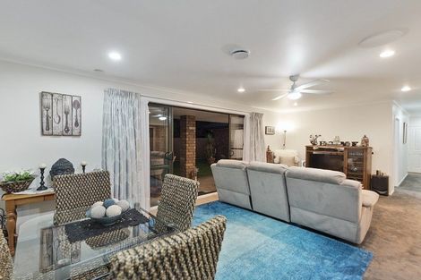 Photo of property in 64 Nielsen Gardens, Rototuna, Hamilton, 3210