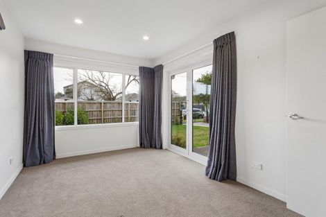 Photo of property in 6 Manor Place, Bryndwr, Christchurch, 8053
