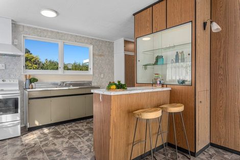 Photo of property in 1 Lakeview Place, Whakatane, 3120