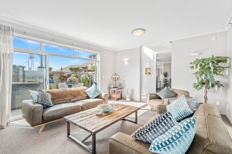 Photo of property in 36 Karoro Road, One Tree Point, 0118