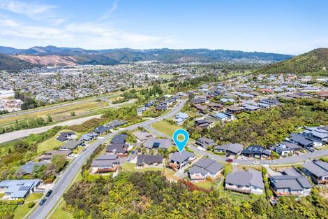 Photo of property in 14 Cosgrove Rise, Riverstone Terraces, Upper Hutt, 5018