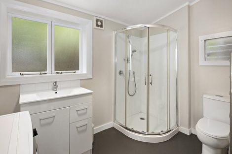 Photo of property in 2 Linwood Way, Island Bay, Wellington, 6023