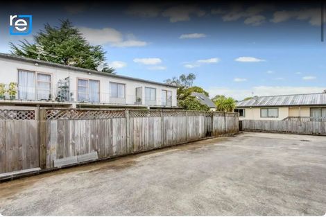Photo of property in 2/27 St Georges Road, Avondale, Auckland, 0600