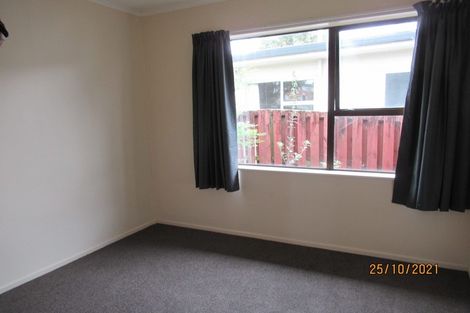 Photo of property in 1/2 Costar Place, Wiri, Auckland, 2104