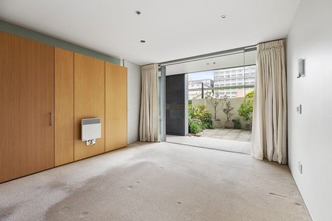 Photo of property in Sanctum Apartment, 10 Ebor Street, Te Aro, Wellington, 6011