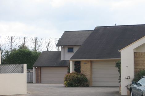 Photo of property in 8 Phoenix Heights, Mount Maunganui, 3116