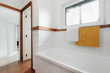 Photo of property in 22 Koromiko Street, Saint Martins, Christchurch, 8022