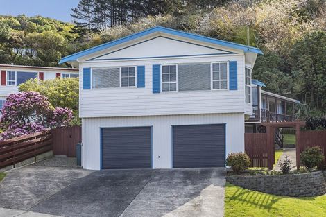 Photo of property in 34 Fyvie Avenue, Tawa, Wellington, 5028