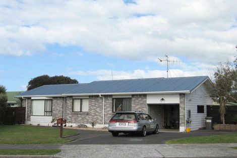 Photo of property in 23 Kane Road, Papamoa Beach, Papamoa, 3118