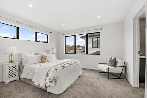 Photo of property in 38b Mcwhirters Farm Lane, Massey, Auckland, 0614
