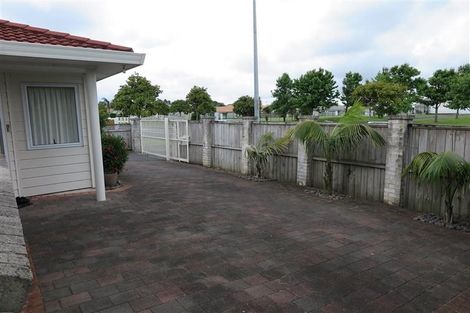 Photo of property in 1/72 Millhouse Drive, Northpark, Auckland, 2013