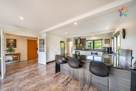 Photo of property in 3 George Gee Drive, Korokoro, Lower Hutt, 5012