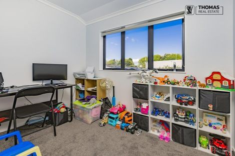 Photo of property in 10a Gainsborough Street, Manurewa, Auckland, 2102