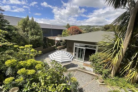 Photo of property in 2 Te Kura Road, Pukerua Bay, 5026