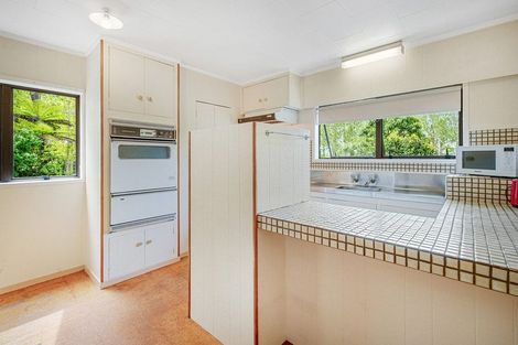 Photo of property in 96 Pomona Road, Kumeu, 0891
