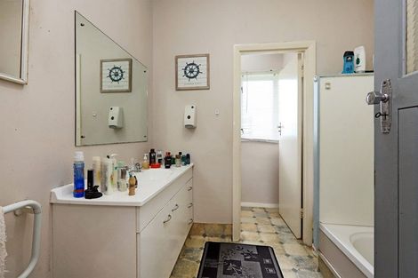 Photo of property in 4 Oliphant Place, Raureka, Hastings, 4120