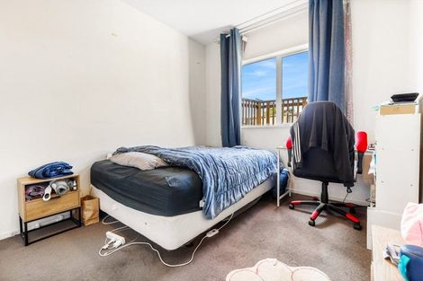 Photo of property in 75 San Valentino Drive, Henderson, Auckland, 0612