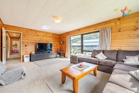 Photo of property in 13 Turon Crescent, Totara Park, Upper Hutt, 5018