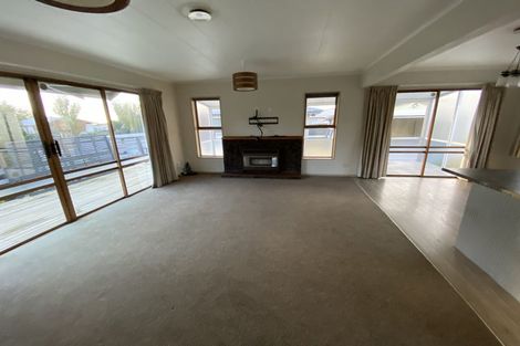 Photo of property in 8/8a Featherston Street, Levin, 5510