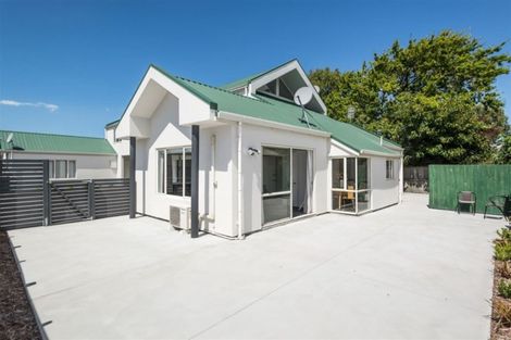 Photo of property in 1/50 Division Street, Riccarton, Christchurch, 8041