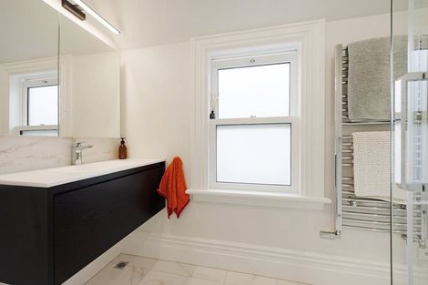 Photo of property in 72 Elizabeth Street, Mount Victoria, Wellington, 6011