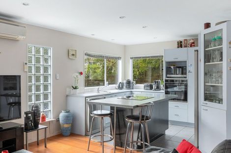 Photo of property in 37 Vista Motu, Red Beach, 0932