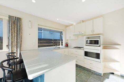 Photo of property in 2/13 Derwent Lee Grove, Epuni, Lower Hutt, 5011