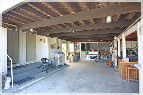 Photo of property in 9 Nuku Street, Tangimoana, 4822