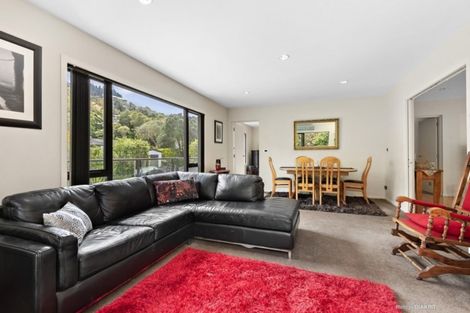 Photo of property in 3 Atahu Grove, Tirohanga, Lower Hutt, 5010