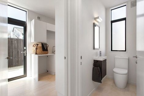 Photo of property in 96 Merivale Lane, Merivale, Christchurch, 8014