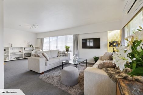 Photo of property in 5 Albert Pryor Avenue, Henderson, Auckland, 0612