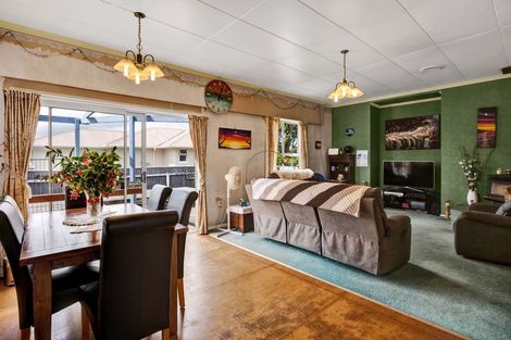 Photo of property in 137 Waihi Road, Hawera, 4610