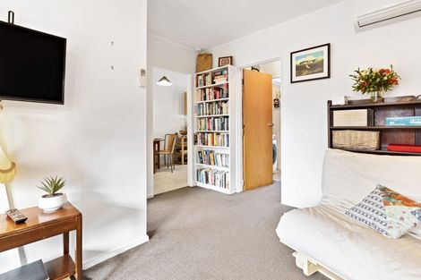 Photo of property in 2/95a Freyberg Street, Lyall Bay, Wellington, 6022