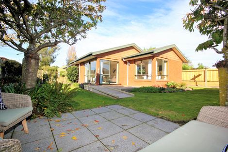 Photo of property in 2/39 Sparks Road, Hoon Hay, Christchurch, 8025