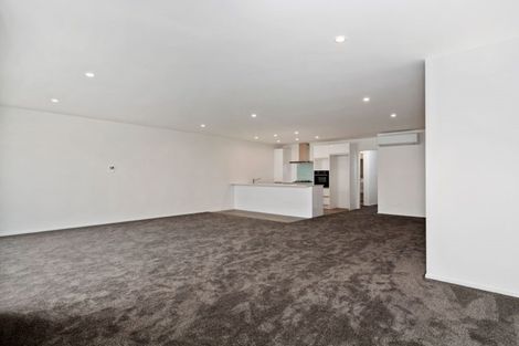 Photo of property in 80c Market Place, Papamoa Beach, Papamoa, 3118