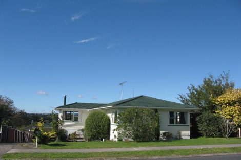 Photo of property in 25 La Trobe Street, Pakuranga Heights, Auckland, 2010