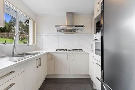 Photo of property in 8 Skyla Place, Massey, Auckland, 0614