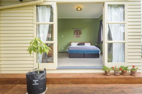 Photo of property in 11 Park Road, West End, Palmerston North, 4412