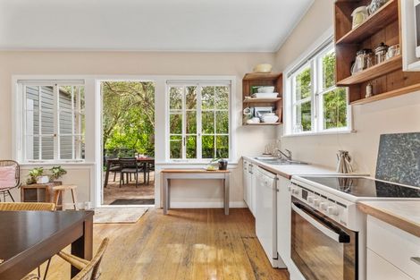 Photo of property in 24 Royal Terrace, Sandringham, Auckland, 1025