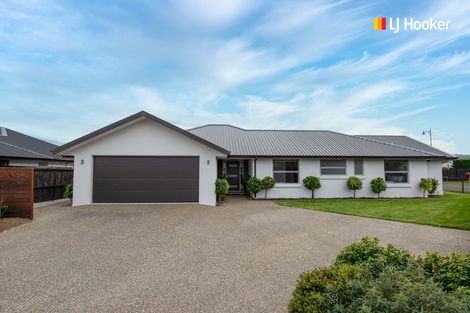 Photo of property in 8 Kinloch Place, Mosgiel, 9024