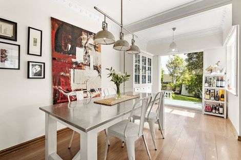 Photo of property in 100 Barnard Street, Wadestown, Wellington, 6012