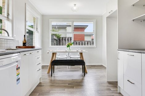 Photo of property in 11 Minifie Avenue, Melville, Hamilton, 3206