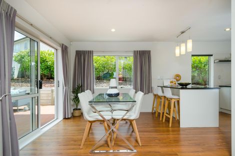 Photo of property in 47 South Kensington Way, Henderson, Auckland, 0612