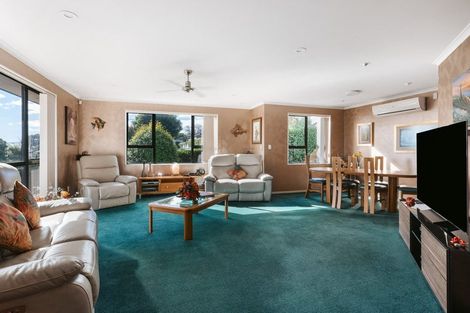 Photo of property in 26 Maddison Place, Welcome Bay, Tauranga, 3112